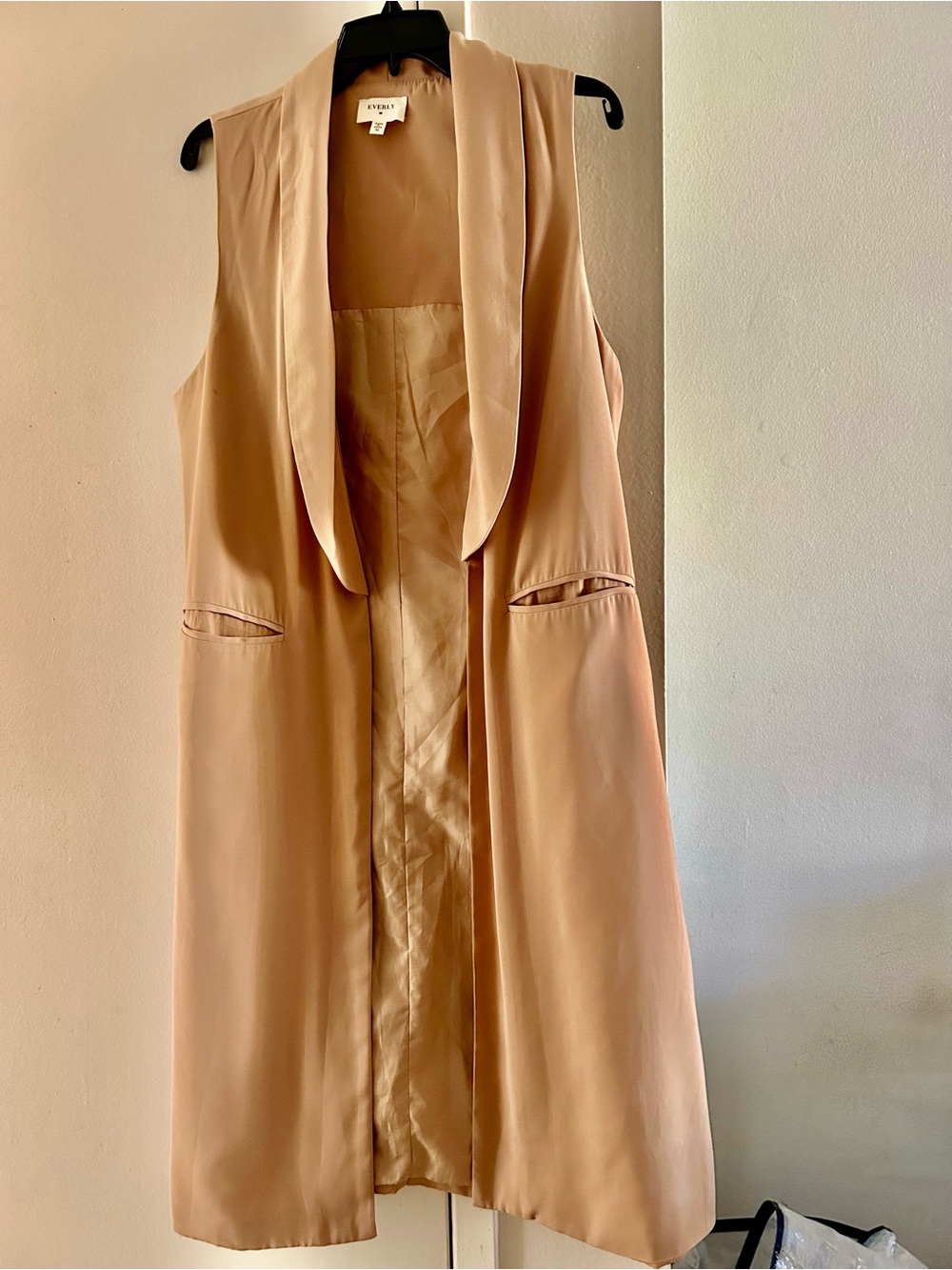 Everly Sleeveless Long Vest - Blush Beige